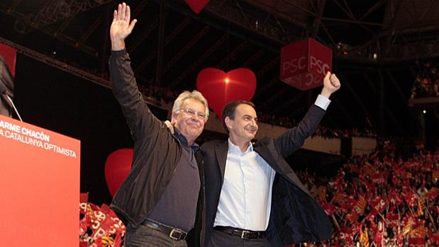 Felipe González junto a Rodríguez Zapatero en un mitin en 2008