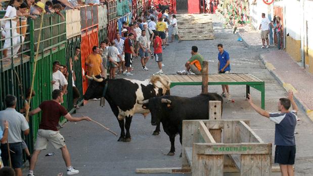 Imagen de archivo de bous al carrer en un municipio valenciano