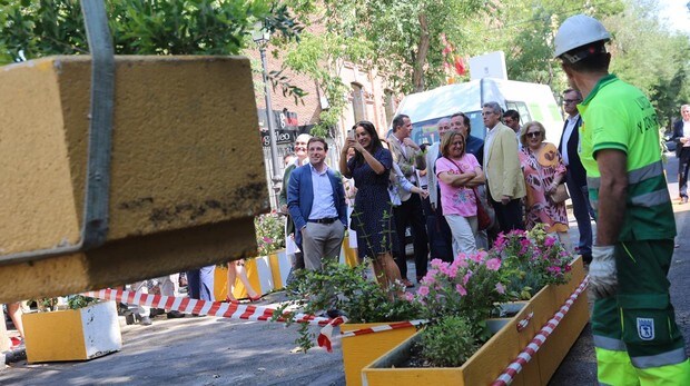 La Calle Galileo Volvera A Tener 29 Plazas De Aparcamiento Azules