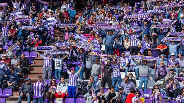 La afición blanquivioleta gana el pulso al club