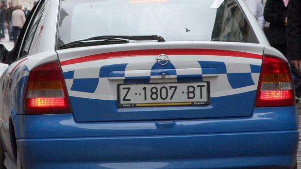 Agentes de la Policía Local tuvieron que acudir al domicilio que comparten madre e hijo