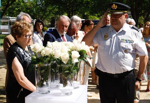 Al homenaje que lugar este viernes se sumó el exministro Jaime Mayor Oreja