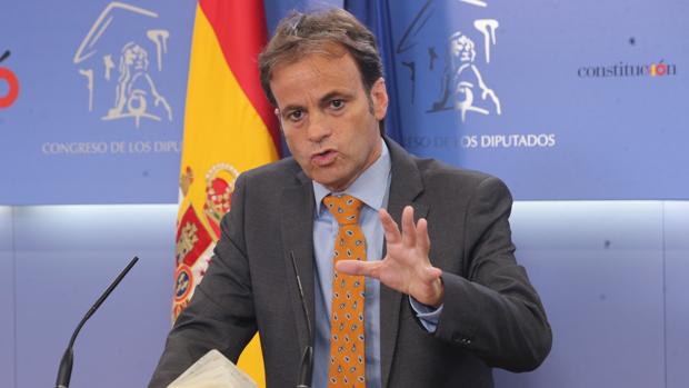 Asens, en una rueda de prensa en el Congreso de los diputados
