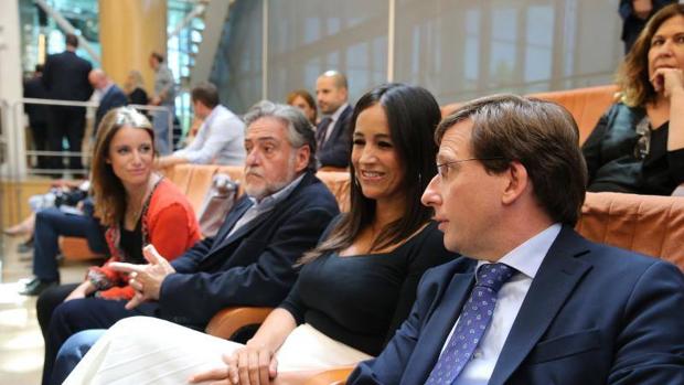 En imagen, Martinez-Almeida, Villacís, Pepu Hernández y Andrea Levy