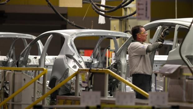 La factoría de Opel en Figueruelas (Zaragoza) es la mayor fábrica de Aragón
