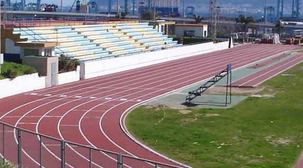 El tartán de la pista de atletismo de Talavera se renovará