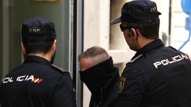 Imagen de archivo de la detención de un hombre por la Policía