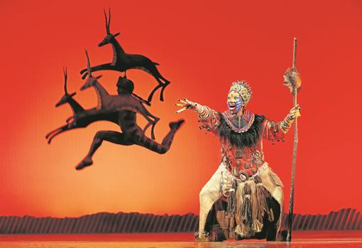 Representación del musical «El Rey León»