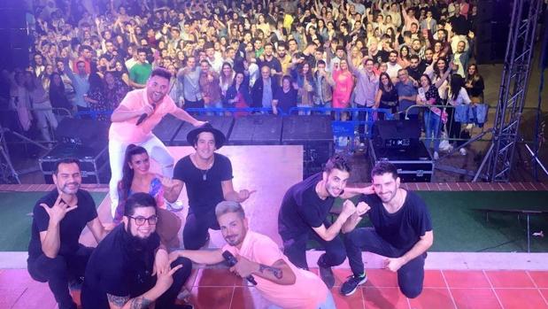 La orquesta La Isla Show actúa en Gerindote