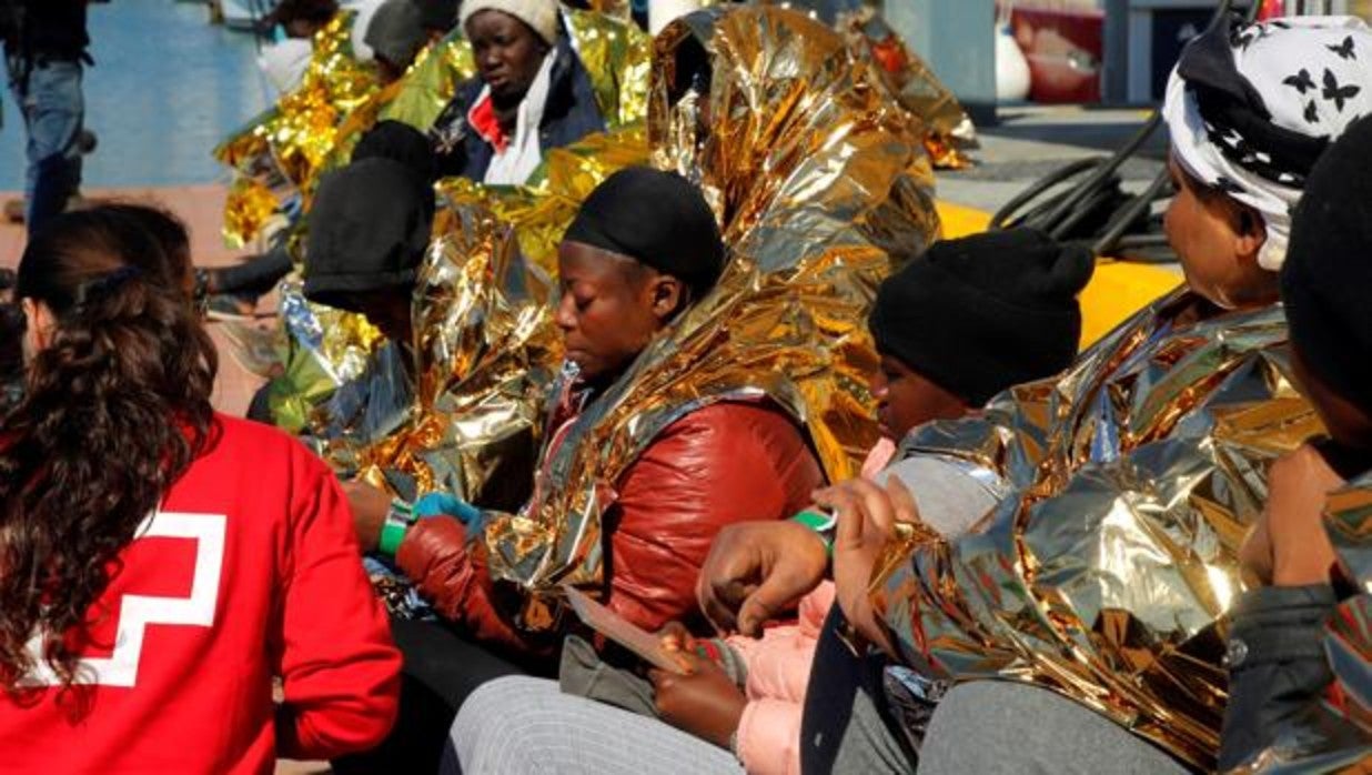 Migrantes rescatados por Salvamento Marino