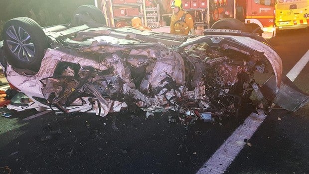 Imagen de uno de los coches accidentados