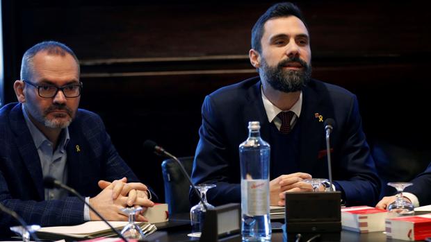 El presidente del Parlament, Roger Torrent, y su vicepresidente, Josep Costa