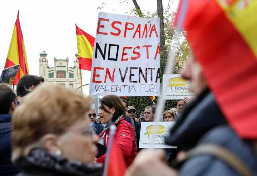 Imagen de la concentración de Hablemos Español en Valencia