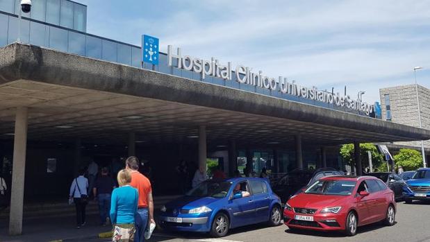 Entrada al Hospital Clínico Universitario de Santiago de Compostela