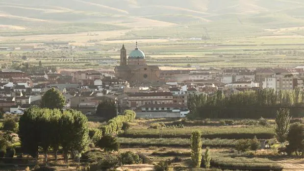  Pueblos de España que merecen ser visitados - Página 4 Aragon_laalmunia-kFXC--620x349@abc