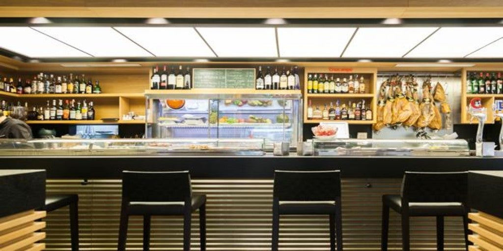 Cierra un restaurante en Valencia tras dar positivo en Covid-19 un cocinero asintomático