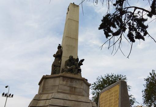 Jose Rizal. In the Parque de Santander, in Chamberí, this monument commemorates the hero of the independence of the Philippines, who died in 1896