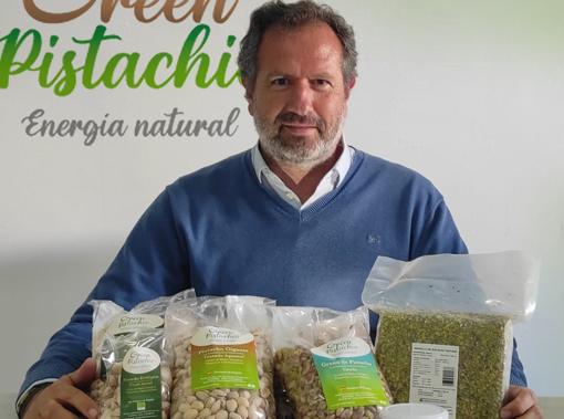 Ricardo Planas, gerente de la empresa Green Pistachio, en Borox (Toledo)