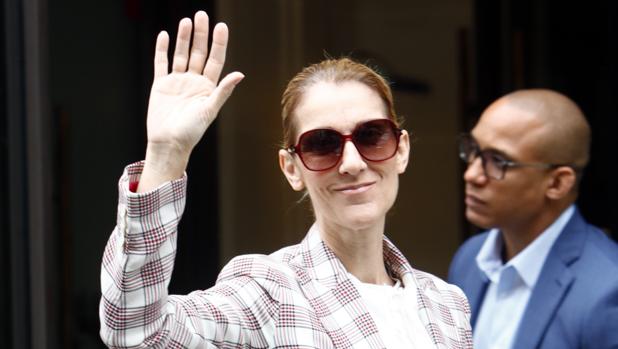 Céline Dion durante la Semana de la Moda en París