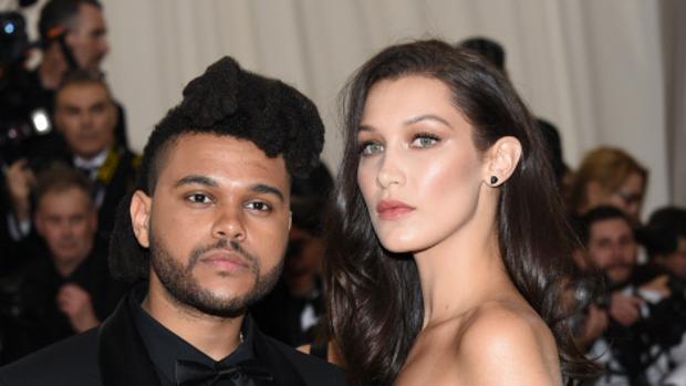 Pillan A The Weeknd Saliendo De La Casa De Bella Hadid