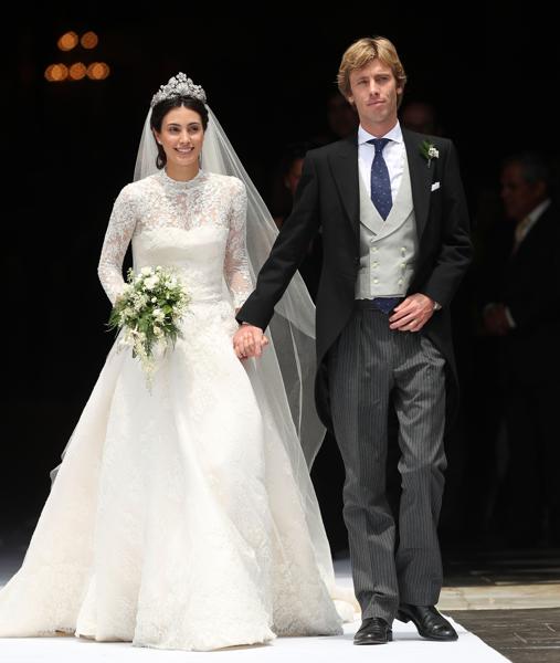 Clásicos y discretos, los vestidos de Sassa de Osma en su boda