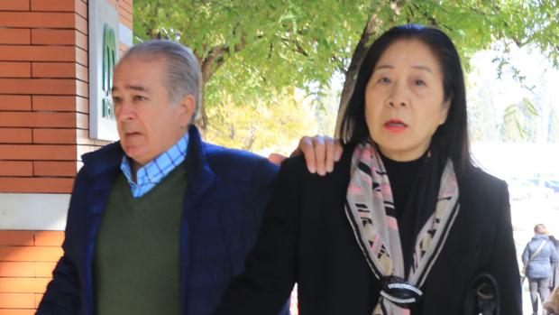 Bernardo Pantoja y su ya mujer, Junco