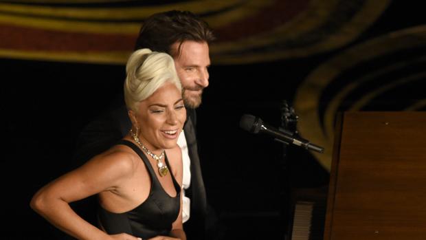 Lady Gaga y Bradley Cooper durante la última gala de los Oscar