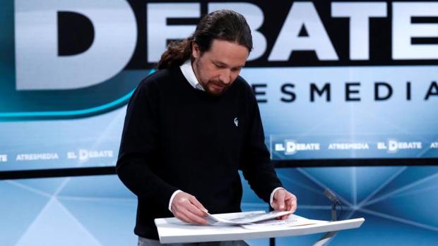 Pablo Iglesias, con el jersey que llevó ayer al debate electoral