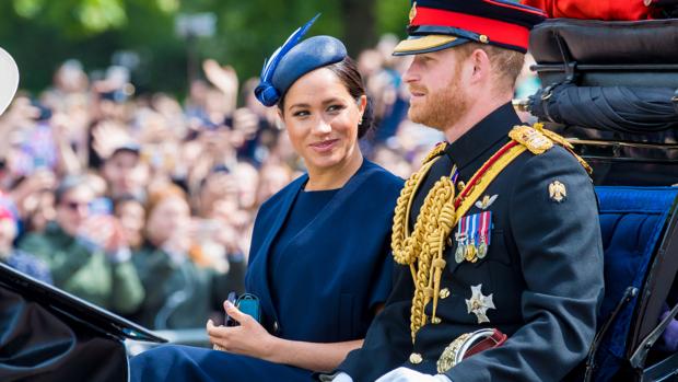 Meghan Markle y el Príncipe Harry en el «Trooping the colour»