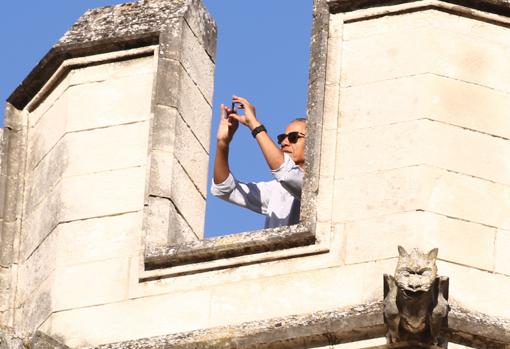 Barack Obama en su visita al Palacio Papal de Aviñón (Francia).