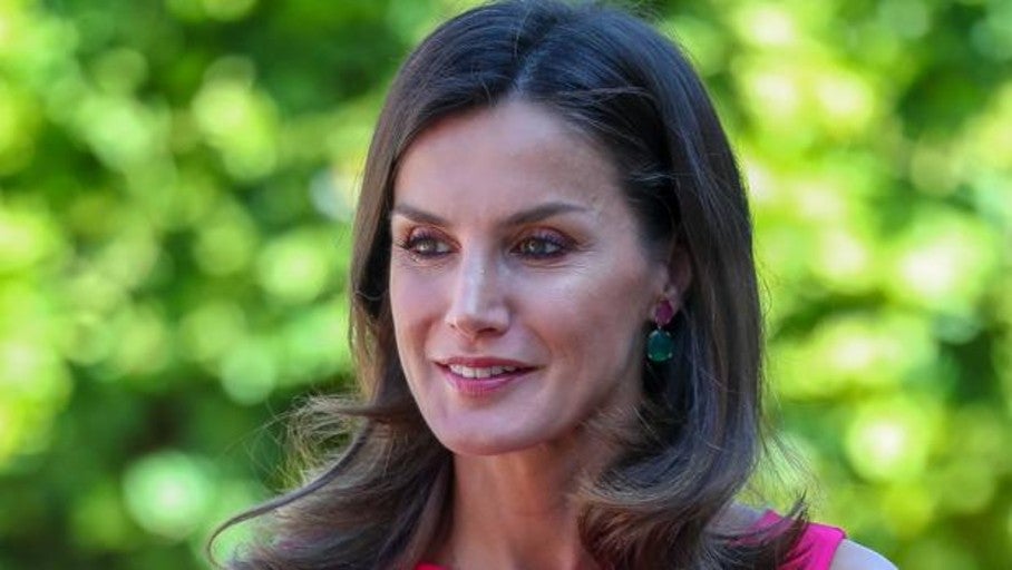 El gesto de apoyo de la Reina Letizia a una firma de ropa en bancarrota