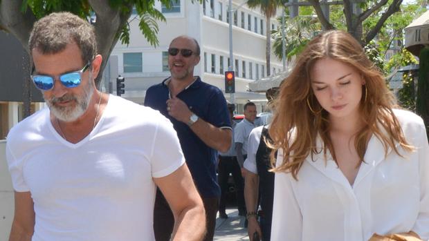 Stella del Carmen junto a su pareja, Eli Mayer
