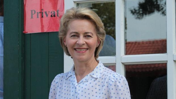 Ursula von der Leyen en la competición de caballos que sus padres patrocinan cada dos años en Bexter Hof
