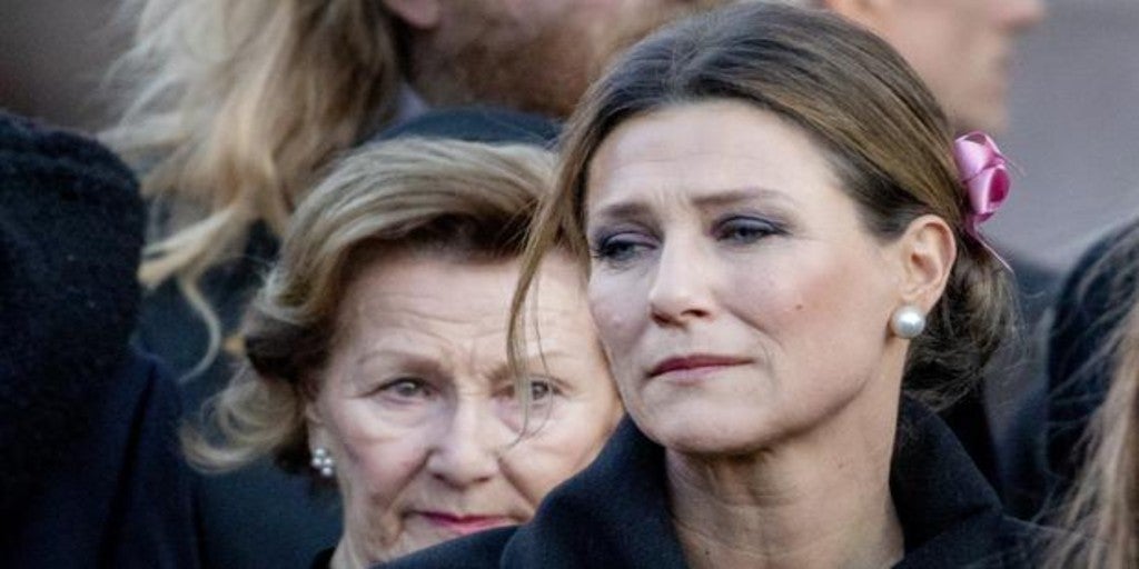 Marta Luisa de Noruega estalla contra los paparazzi tras la muerte de Ari Behn