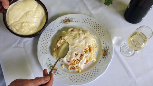 Plato de ensaladilla rusa