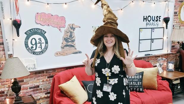 Staci Lamb muestra su clase decorada a lo «Harry Potter»