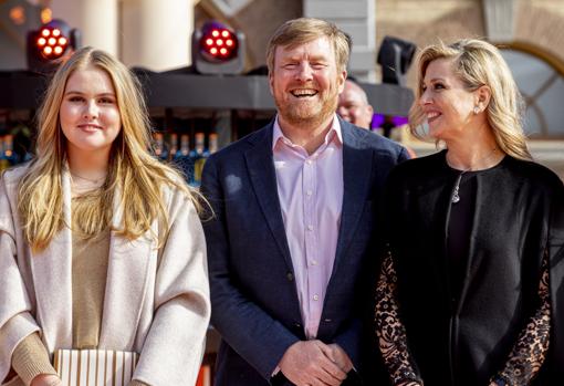 The Kings of Holland with their daughter Amalia
