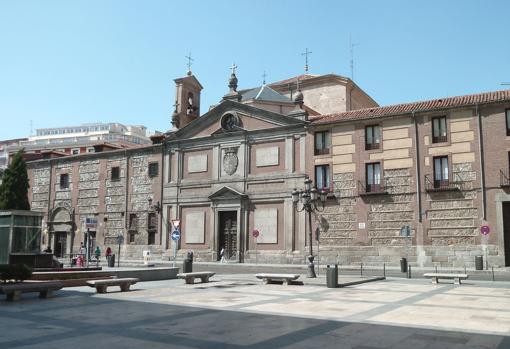 Fachada principal del Monasterio de las Descalzas Reales