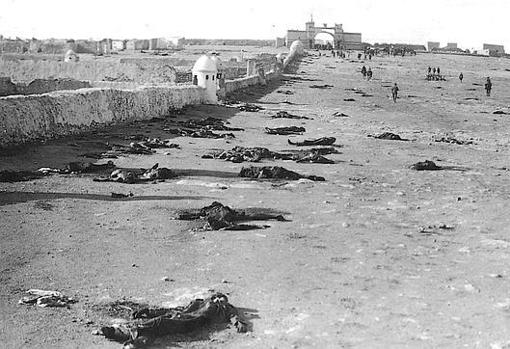 Monte Arruit, repleto de cadáveres españoles, en julio de 1921