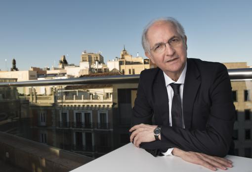 El alcalde metropolitano de Caracas, Antonio Ledezma, en Madrid