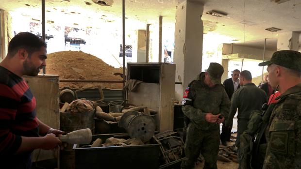 Las fuerzas rusas controlan las municiones abandonadas en Duma