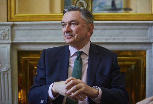 El embajador Yuri Korchagin, durante la entrevista