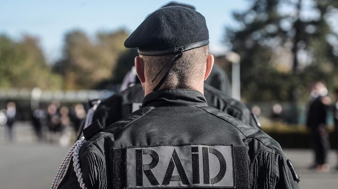 Francia Despliega A 15 000 Policias Tras Los Graves Disturbios De La Noche De Halloween