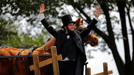 Un hombre disfrazado de Abraham Lincoln, durante las celebraciones del 4 de Julio en Washington