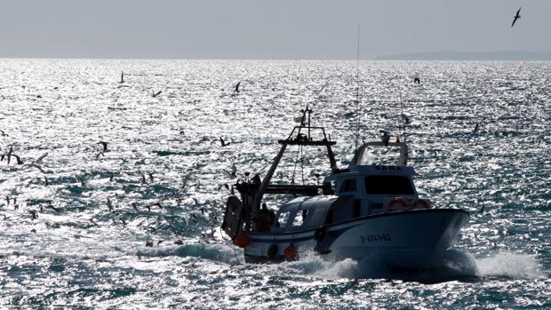 Un barco pesquero