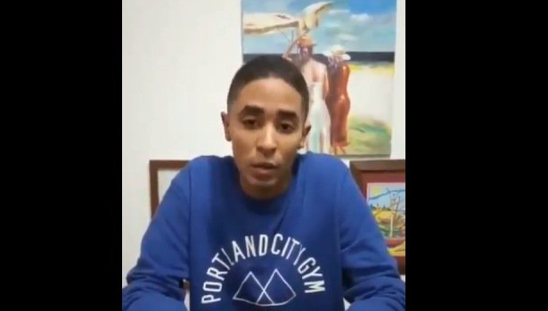 Arnaldo Cabas, durante el vídeo que grabó para denunciar las torturas