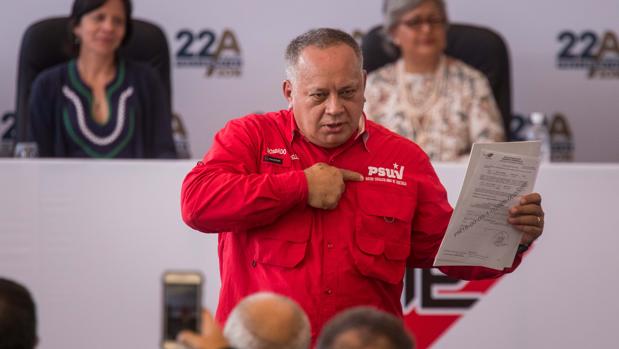 Diosdado Cabello aboga por la vuelta al trueque para fortalecer el bolívar