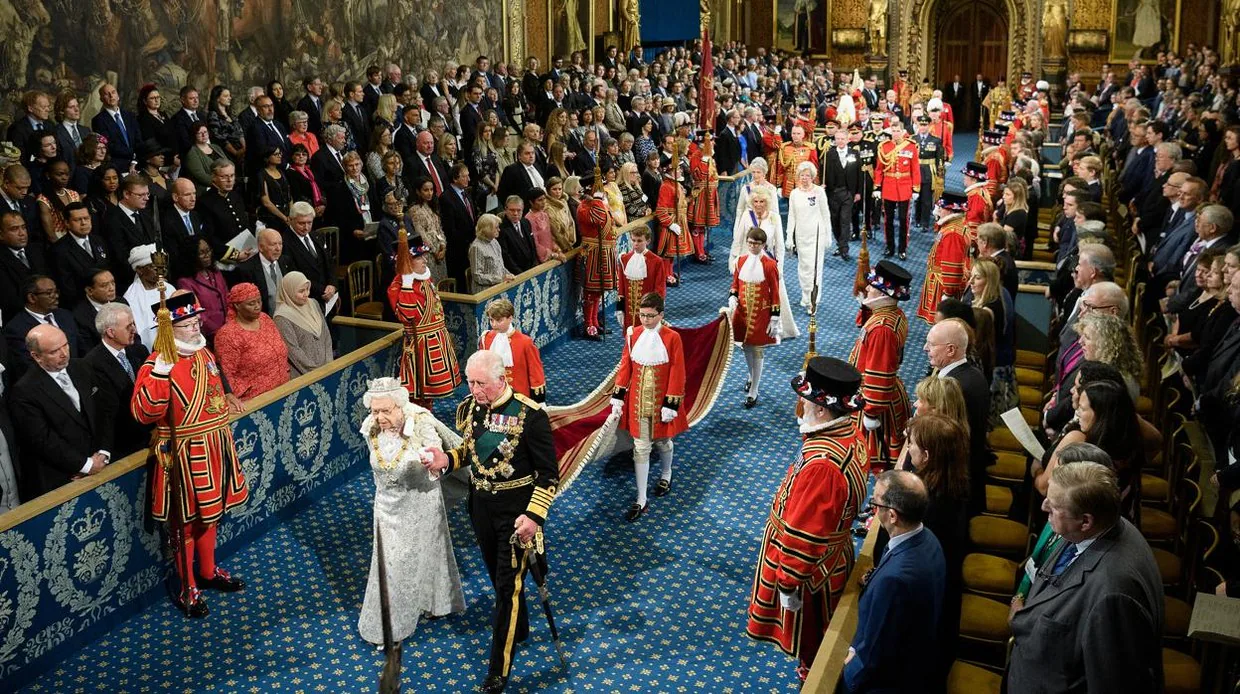 monarquia-britanica-k2AI--1240x698@abc.jpg