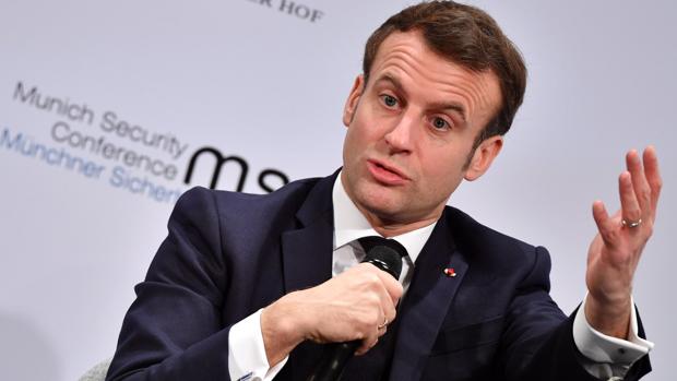 Macron pide a la vez rebajar la tensión con Rusia e imponerle sanciones