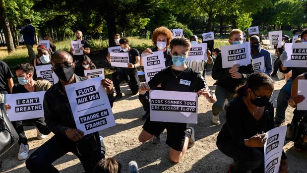 Unas 20.000 personas denuncian el racismo de las fuerzas del orden francesas